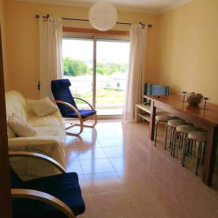 One Bedroom At 600 M Away From The With View And Furnished Terrace * Portimão