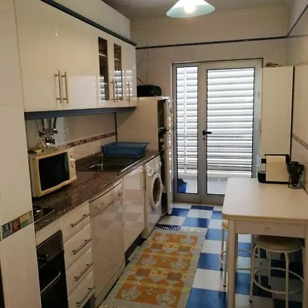 One Bedroom At 600 M Away From The With View And Furnished Terrace * 波尔蒂芒