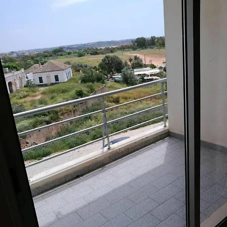 One Bedroom At 600 M Away From The With View And Furnished Terrace * 波尔蒂芒